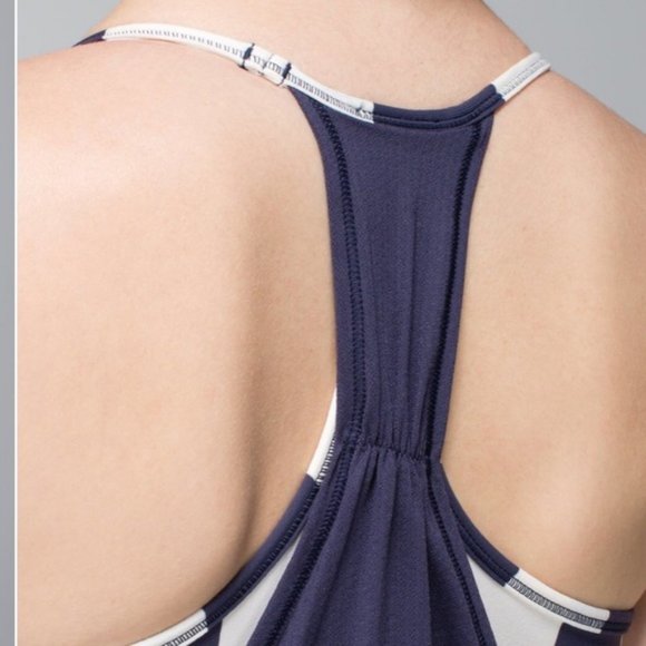 SOLD Lululemon No Limits Tank Cadet Blue Size 8 - Picture 10 of 10